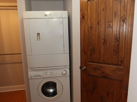 5th image of 2114 Oak St Unit 3