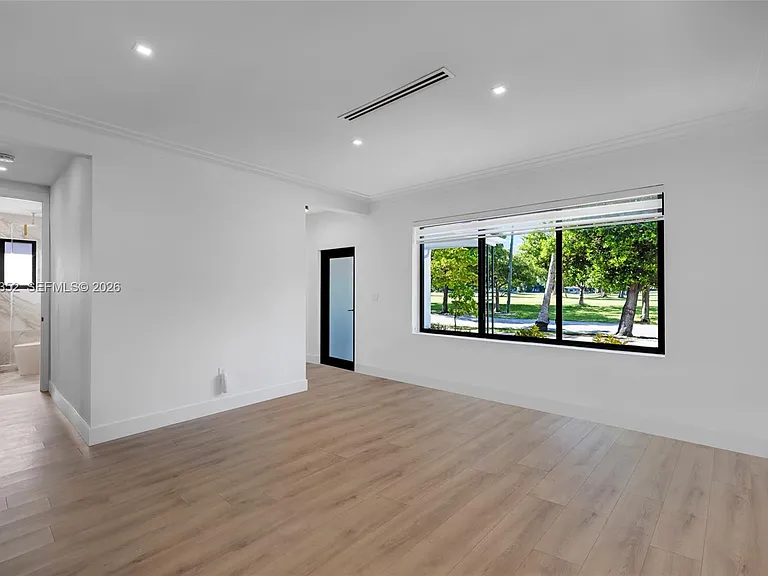 365 Fairway Dr — Photo 15