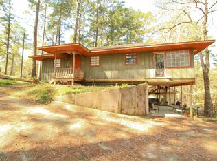 52 Macy St, Florien, LA 71429