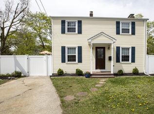53 Peck Ave, Riverside, RI 02915