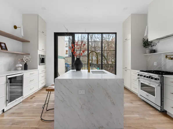 16 Goodwin Place image 1 of 14