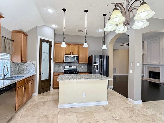 4th image of 2607 Ridgeoak Trl