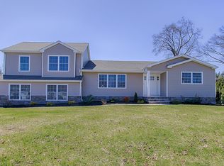 12 De Bow Ter, Pompton Plains, NJ 07444