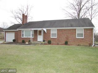 8315 Tomstown Rd, Waynesboro, PA 17268