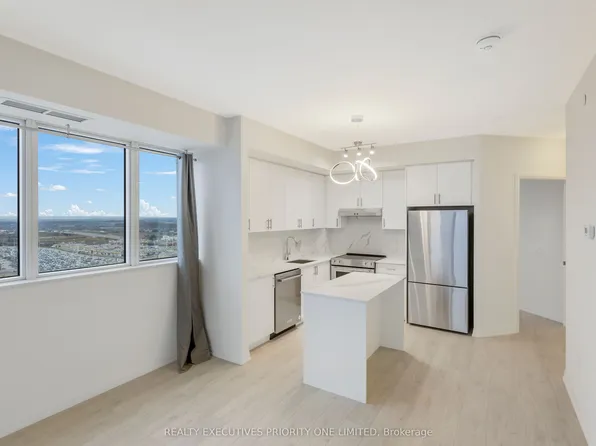 9000 Jane St, Vaughan, ON