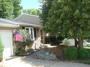 6 Valleyview Ct, Harrison, OH 45030