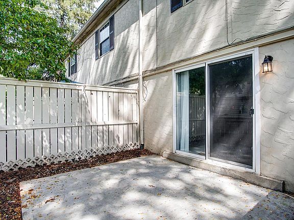 2nd image of 2563 Scioto View Ln