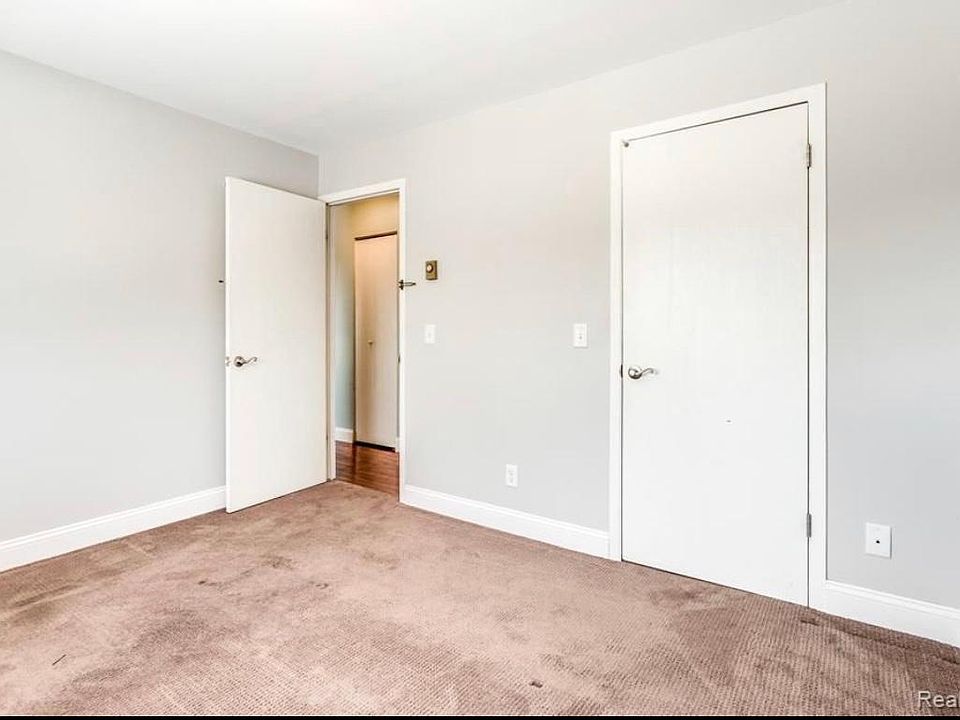 1st image of 1875 Michigan Ave APT C11