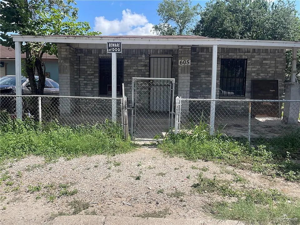 605 E Hawk Ave