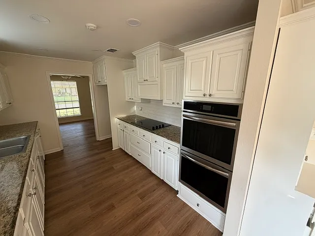 4 bed, 2.5 bath, 2200 sqft, $2,600 — Photo 3