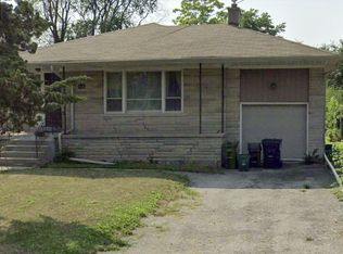 173 Overbrook Pl #A, Toronto, ON M3H 4R2