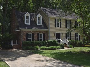 6104 Bayberry Ln, Raleigh, NC 27612