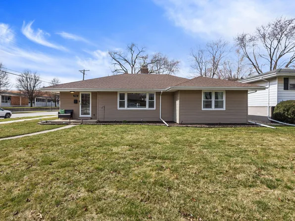 702 N Raymond St, Griffith, IN 46319