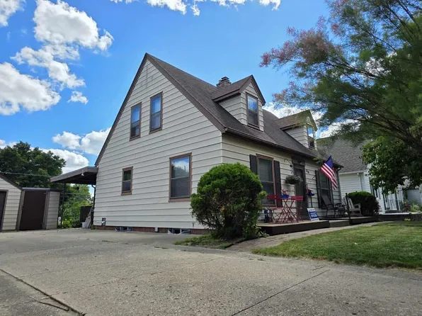 210 Giles Pl, Albert Lea, MN 56007