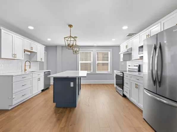 42 School St #2, Salem, MA 01970