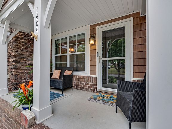 5th image of 1404 Riverbrook Dr