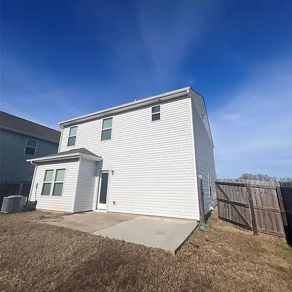 603 Falls Ln — Photo 2