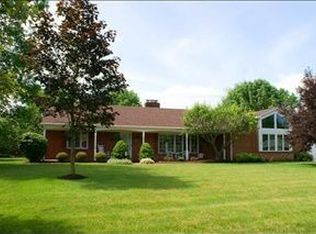 1056 Viewpoint Dr, Dayton, OH 45459
