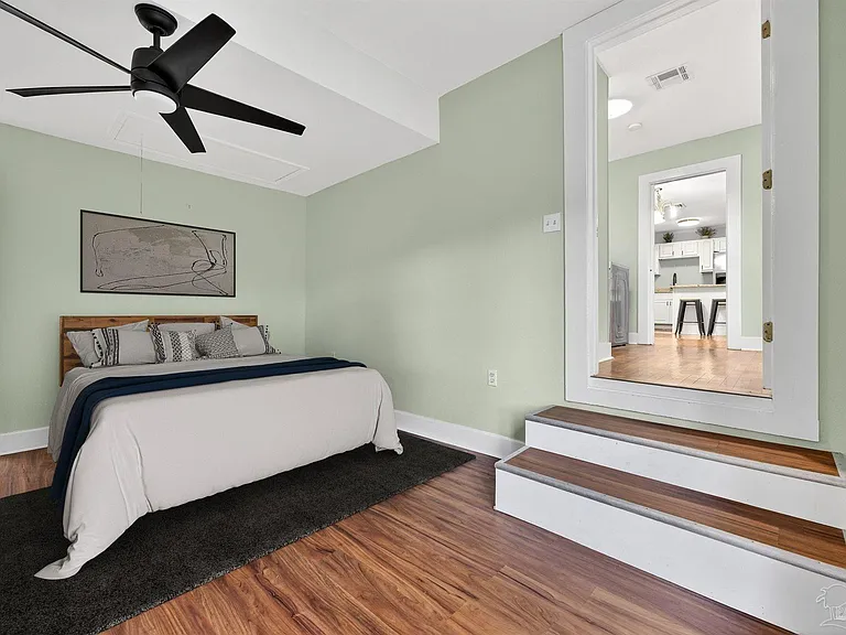 1410 W Gregory St — Photo 10