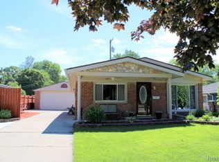 8951 Stevens St, Taylor, MI 48180