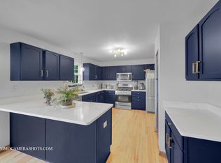 249 Gladiolus Dr, Romeoville, IL 60446