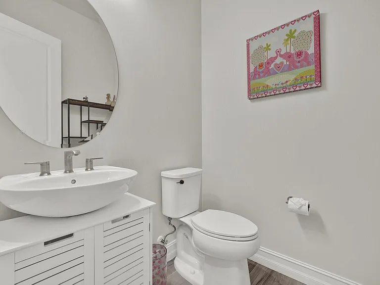 138 SE Palma St — Photo 35