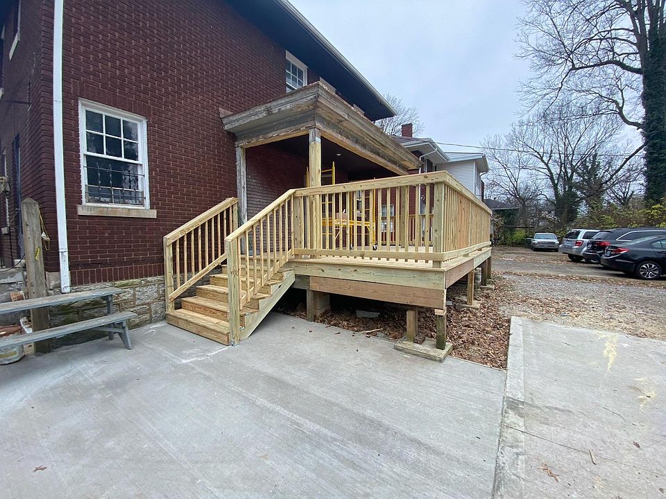 2nd image of 229-229 1/2 Stone Ave #7