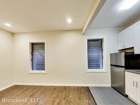 4th image of 831 Sacramento St APT 28