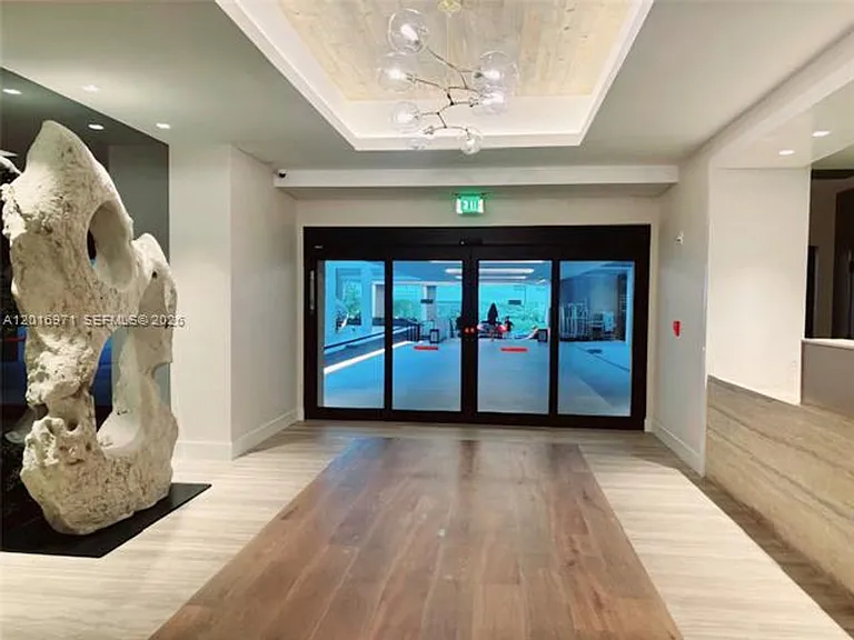 2301 Collins Ave #528 — Photo 5