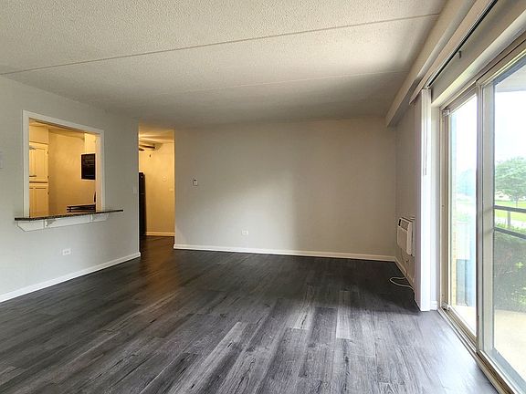 4th image of 575 Fairway View Dr #1F