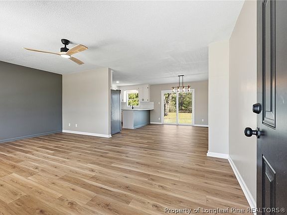 4th image of 1571 Ireland Dr