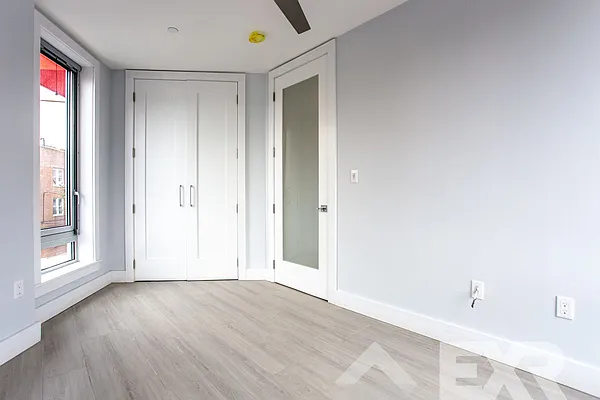 Rented by EXR | media 7