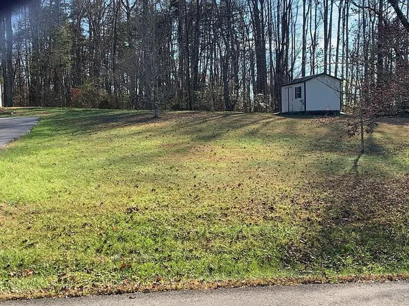 330 Petite Dr, Cookeville, TN 38501