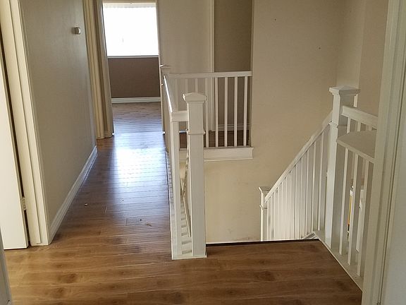 5th image of 3892 Claremont St