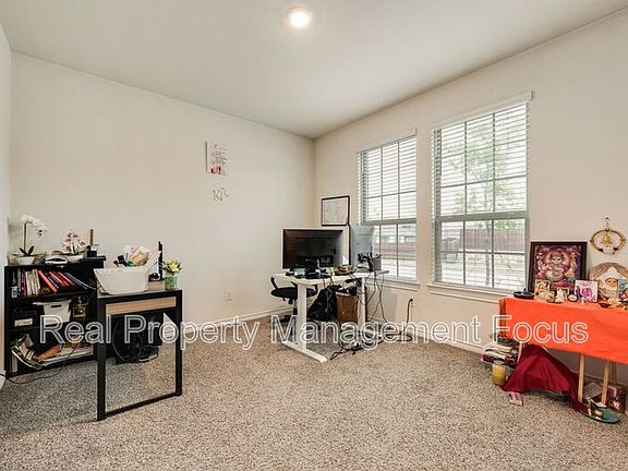 5th image of 7205 Bledington Ln