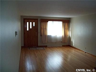 3rd image of 700 Wadsworth St