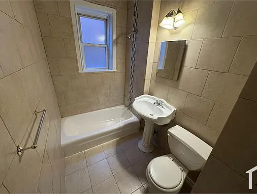 220 Roseville Ave #400 — Photo 5