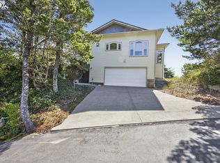 84 Sailors Ravine Ct, Florence, OR 97439