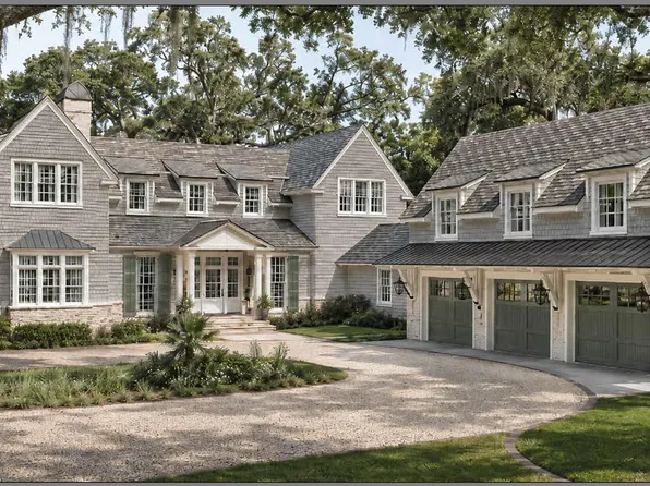 297 Pikes Bluff Dr, Saint Simons Island, GA 31522