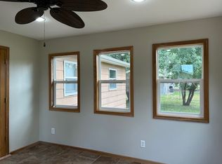 44 W Harmon Dr, Mitchell, SD 57301