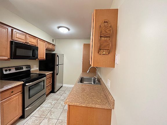 3rd image of 6156 Knoll Way Dr
