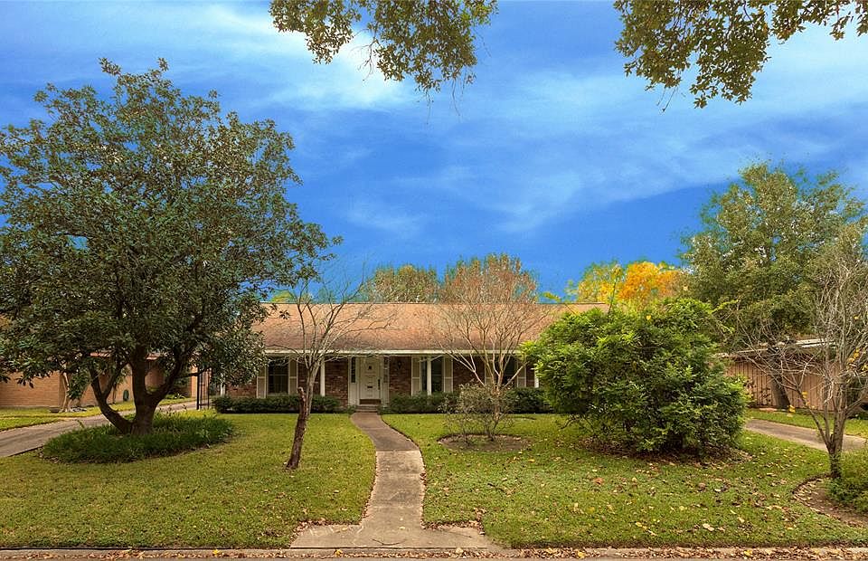 1st image of 10302 Cliffwood Dr