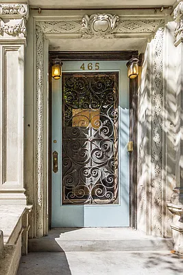 Rented by Dixon Advisory USA Inc. | media 137