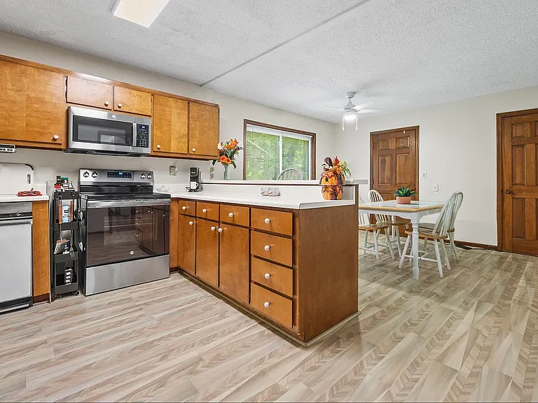 500 Hickory Hills Trl — Photo 6