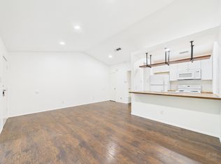 1305 Hollow Creek Dr #3, Austin, TX 78704