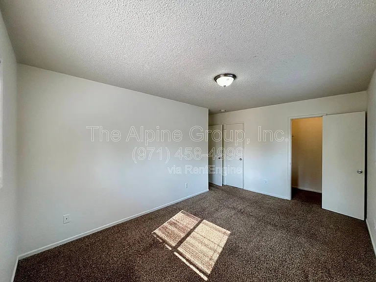 6041 SW Valley Ave — Photo 18