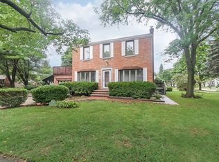 736 Greenview Ave, Des Plaines, IL 60016