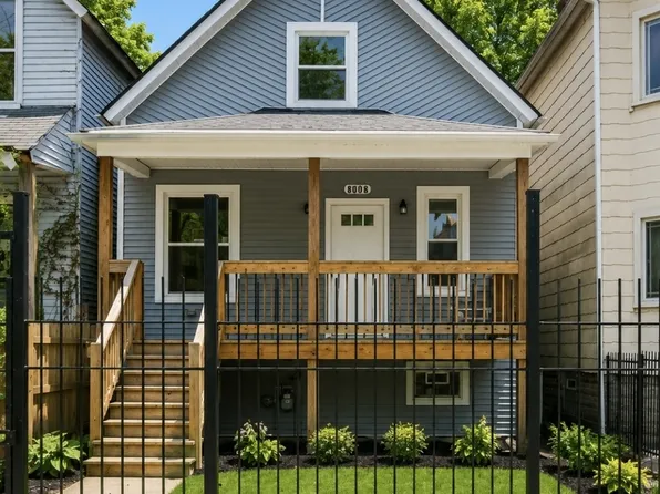 8008 S Muskegon Ave, Chicago, IL 60617