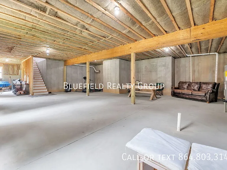 713 Rockcliff St — Photo 35
