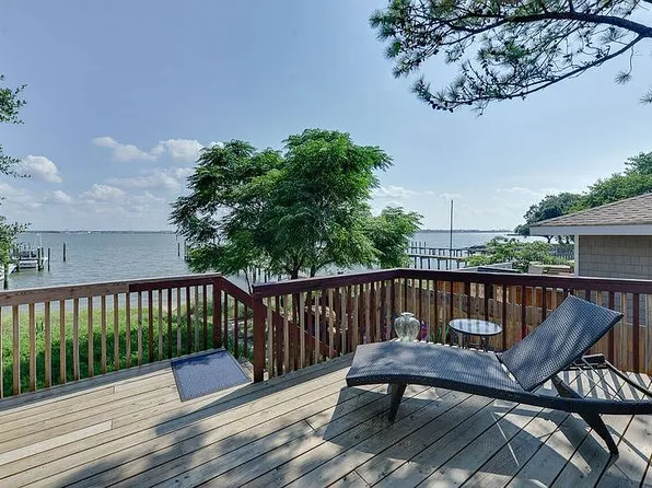 1333 Bayville St, Norfolk, VA 23503